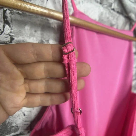 EUC Show Me Your MuMu Portia Bodysuit Vibrant Pink Adjustable Straps Size Small - Picture 8 of 13